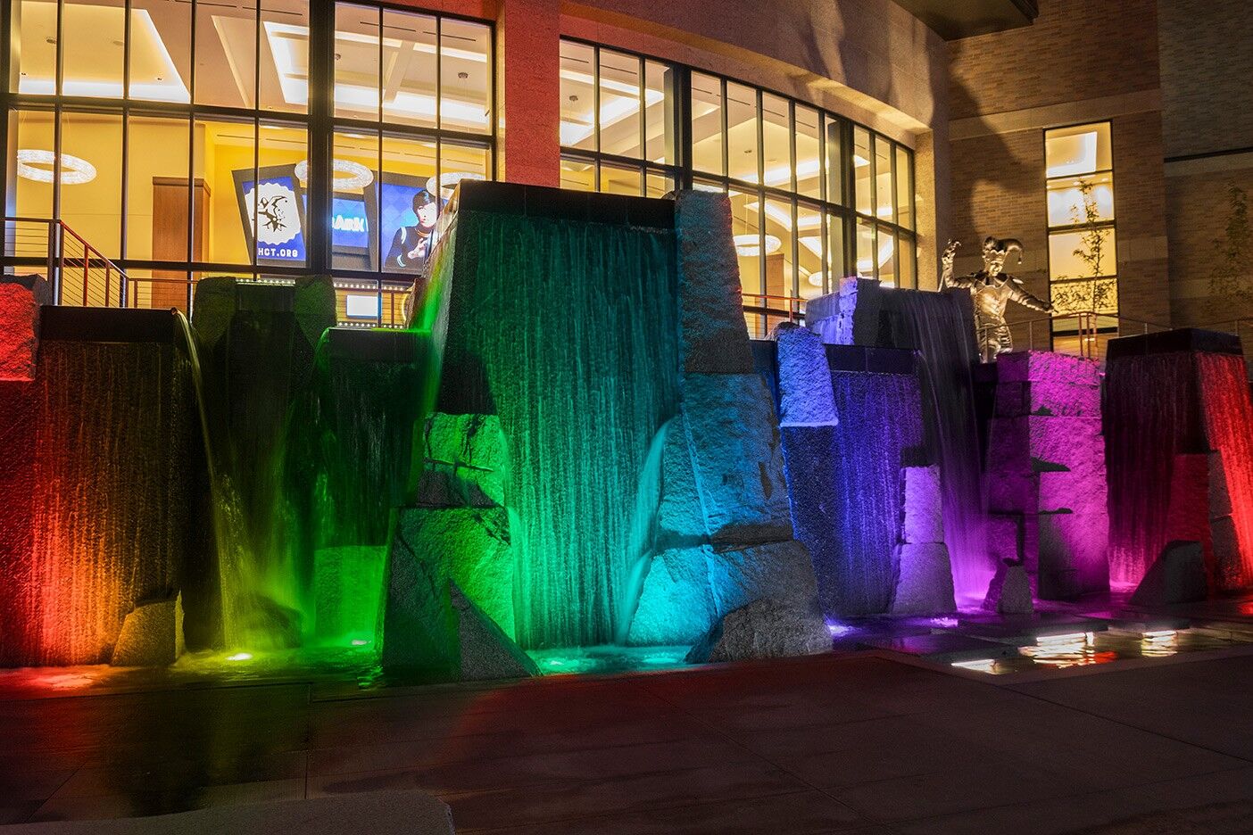 Crystal | LED340 Series - 12VDC to 24VDC - 30W 8260 HALE CENTRE THEATRE 03