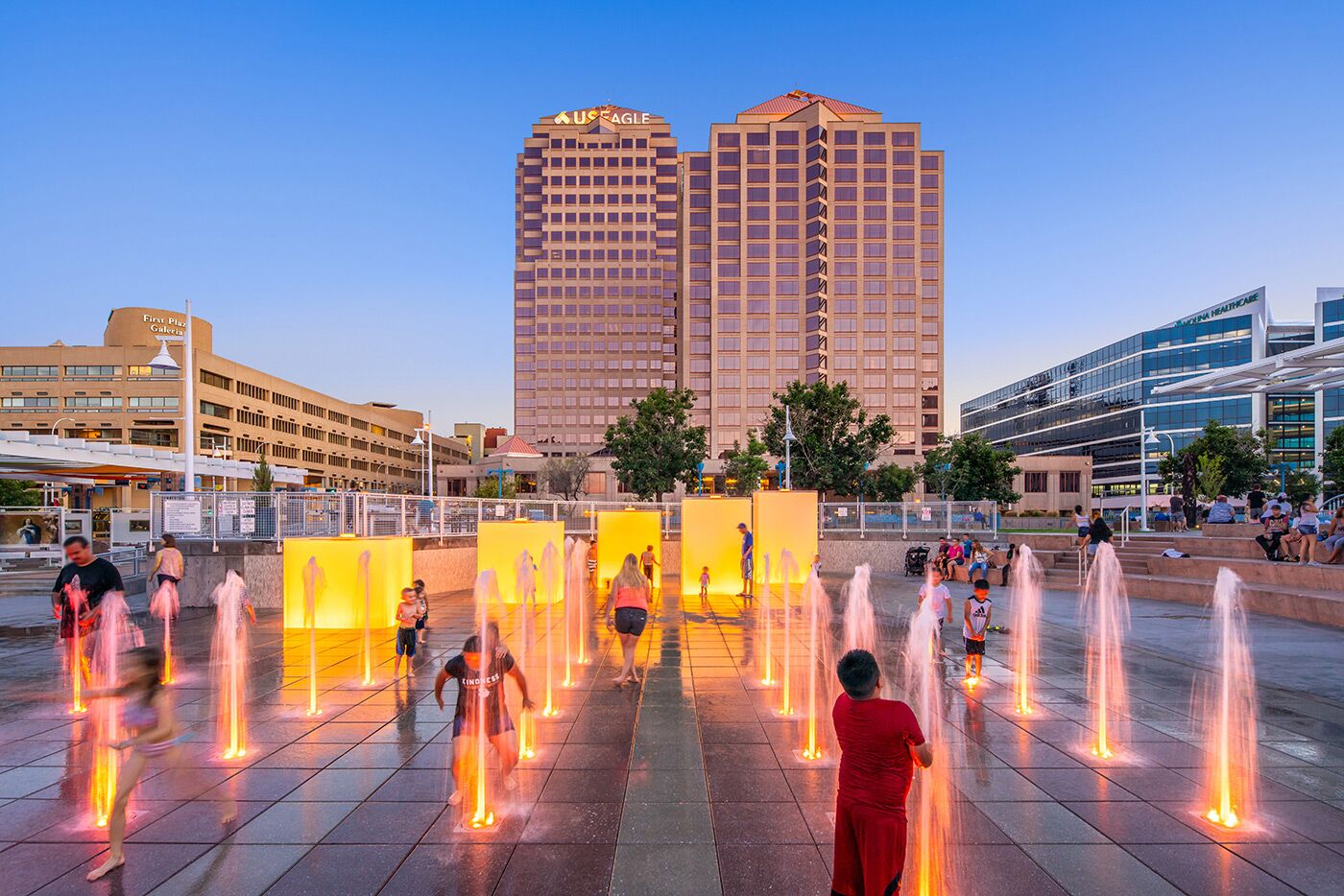 Crystal | LED280 Series - Vertical ChoreoSwitch 8432A ALBUQUERQUE CIVIC PLAZA 12