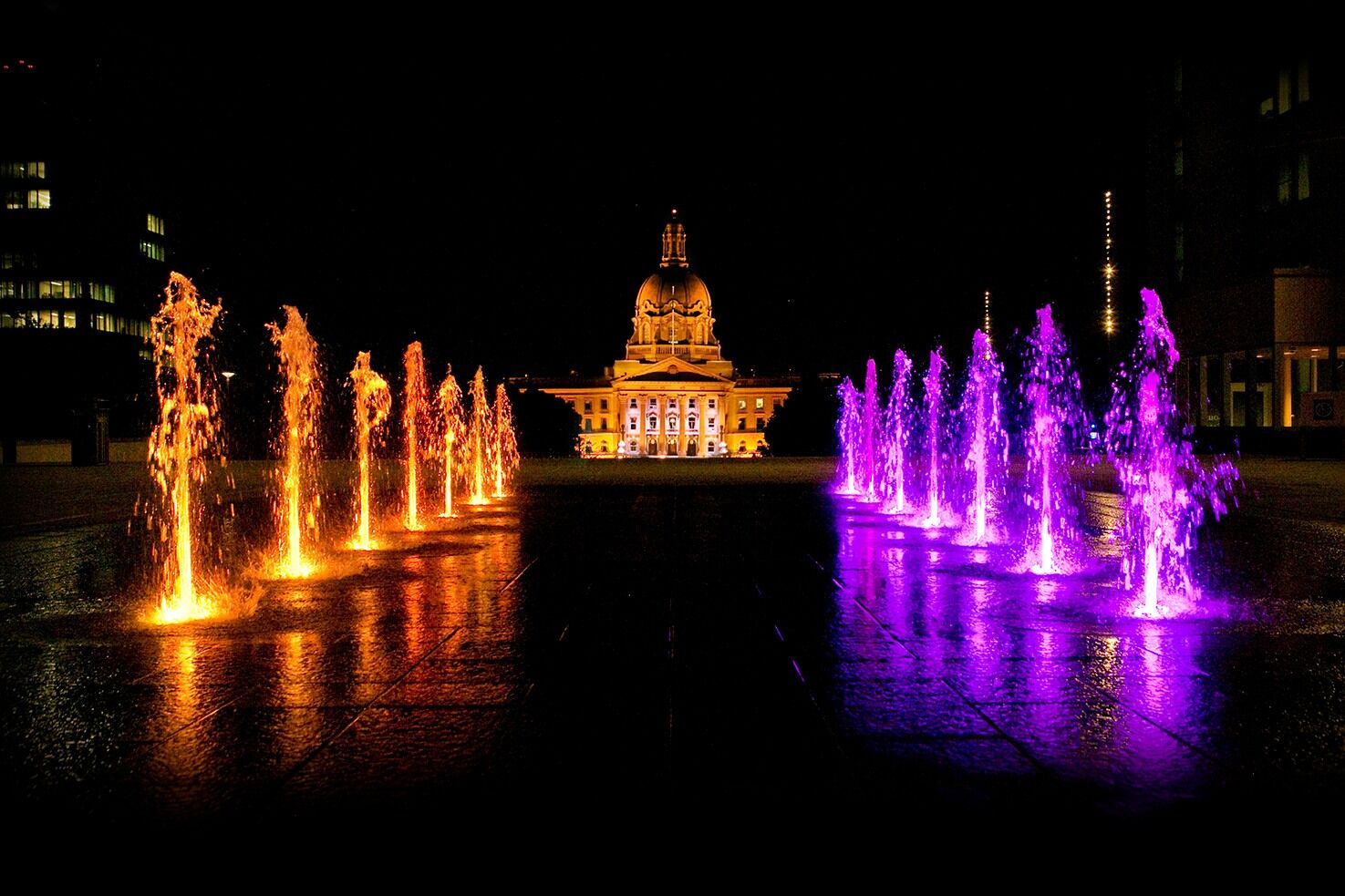 Crystal | LED170 Series - Illuminated Ground Jet Edmonton Federal Building 11
