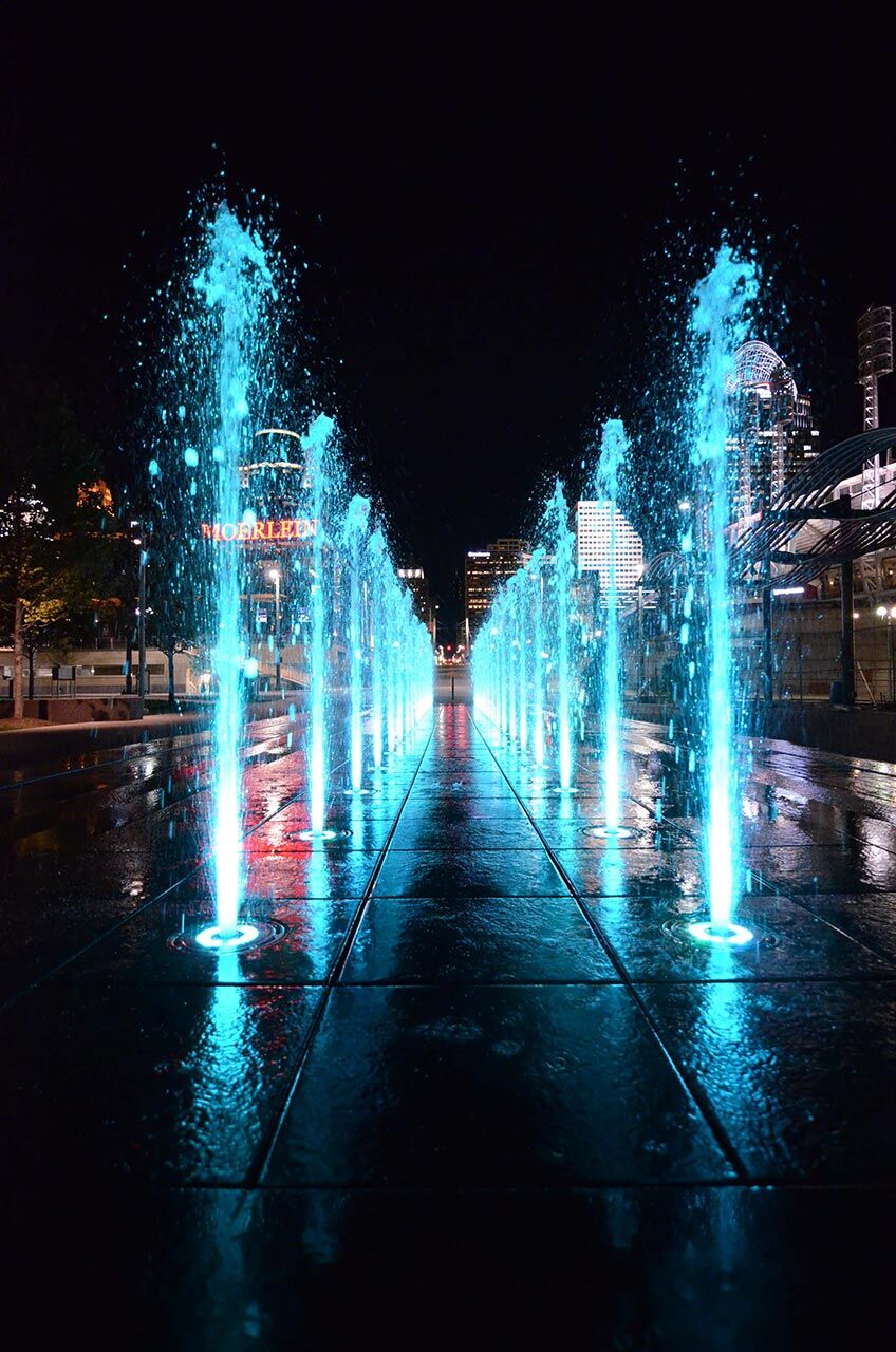 Crystal | LED280 Series - Vertical ChoreoSwitch LED180182 EFFECT 30