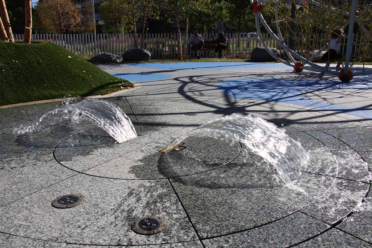 Crystal | WMG Series - Crystal Falls Jet WMG111 EFFECT 01